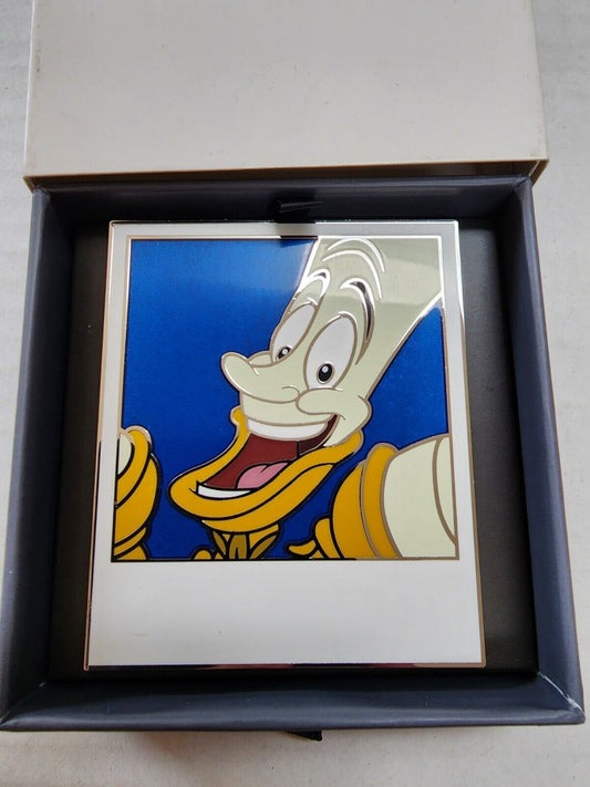 5526836